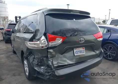 2013 Toyota Sienna Le V6 8 Passenger из США, поврежденный, VIN 5TDKK3DCXDS285852